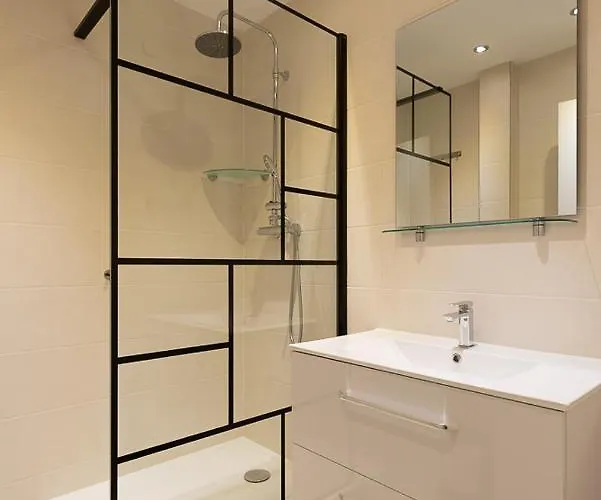 Le Petit Barclay - Prive De 45 M2 - 2 A 4 Personnes - Parking Gratuit Mety